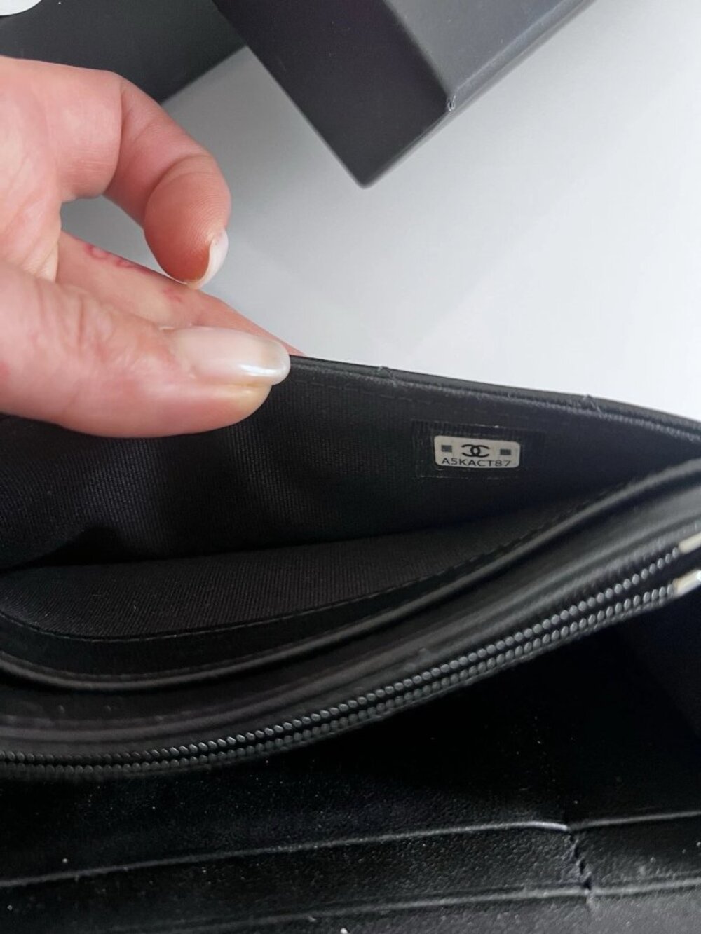Chanel Wallet - Picture 5 of 6